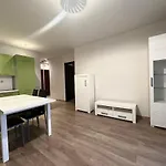 公寓 Balcony Bliss Brand New 1br *