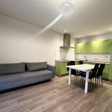 Balcony Bliss Brand New 1br Apartment *